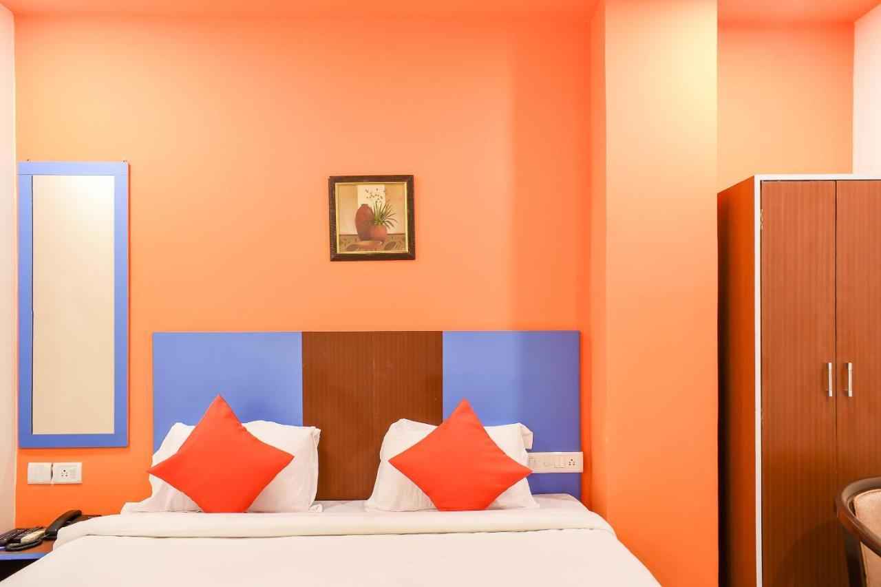 Capital O 67249 Hotel Planet Bhubaneswar Buitenkant foto