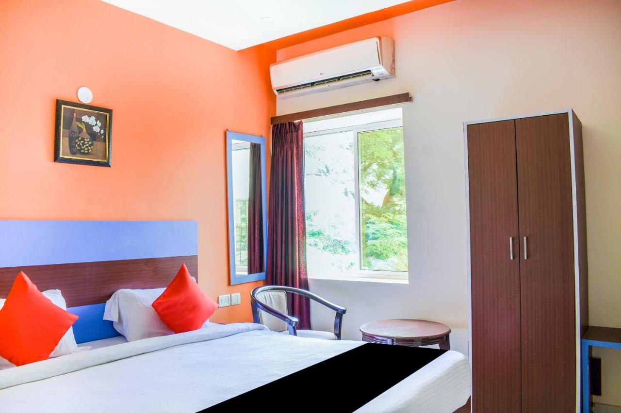 Capital O 67249 Hotel Planet Bhubaneswar Buitenkant foto